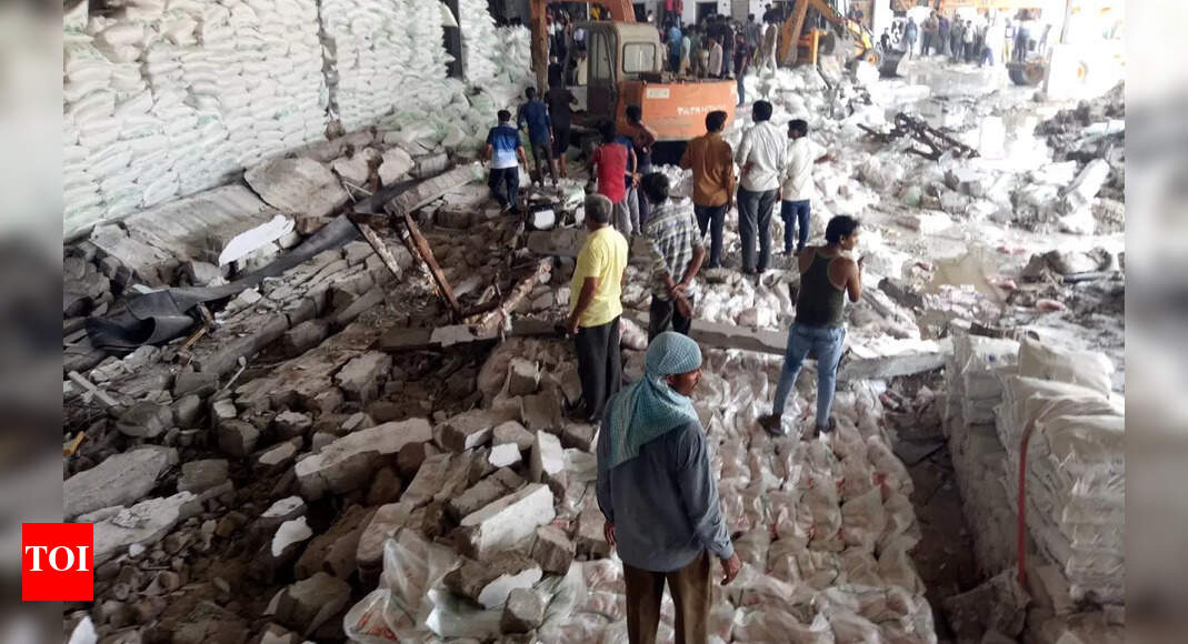 Wall collapse at factory in Gujarat, 12 killed