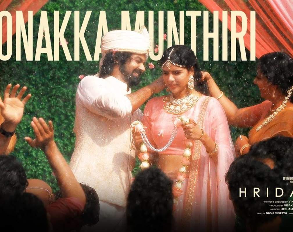 
Hridayam | Song - Onakka Munthiri

