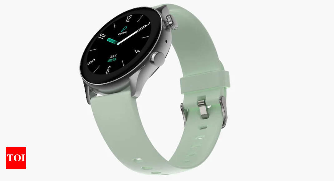 Pebble Cosmos Luxe smartwatch with Bluetooth calling support launched, priced at Rs 3,999