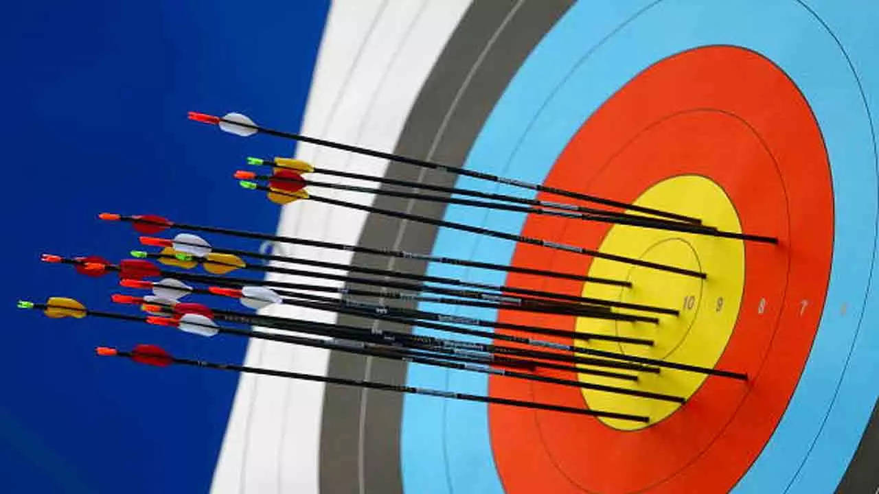 Bullseye Hit Precision Target With Arrow On Black Background Stunning 3d  Rendering, Bullseye, Archery Target, Arrow Target Background Image And  Wallpaper for Free Download