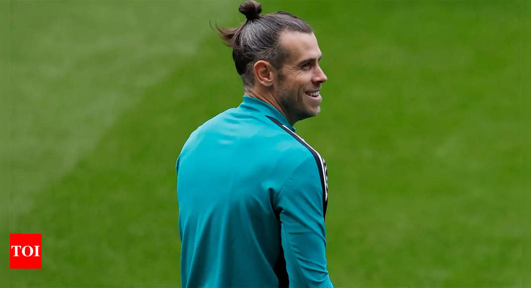 Gareth Bale leaves fans astonished after photo of him letting hair