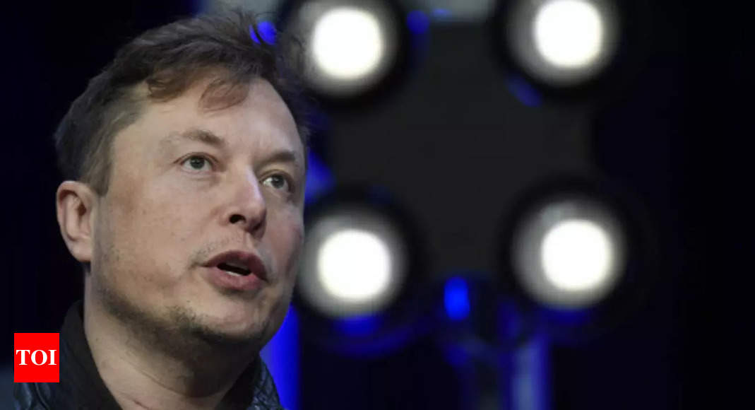Musk’s deal ‘not on hold’, top Twitter execs tell staff – Times of India