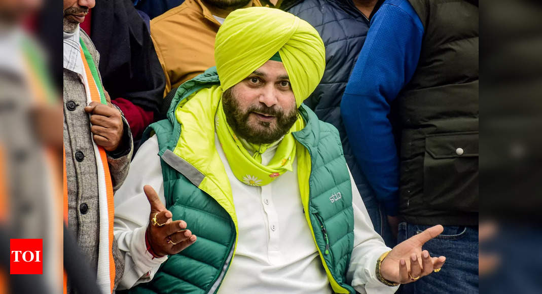 sidhu:   Road rage case: Navjot Singh Sidhu seeks few weeks time from SC to surrender | India News – Times of India