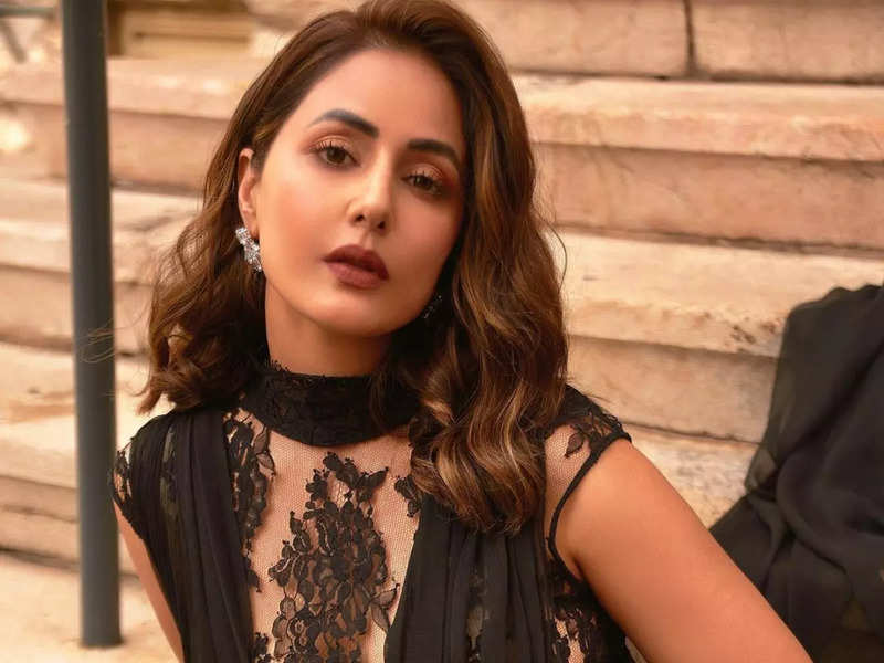 Cannes 2022: Hina Khan calls out the 'elitist system' after not being invited to opening ceremony at the Indian pavilion