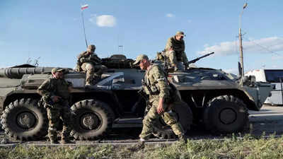 Ukraine steelworks troops surrender as Russian soldier says sorry