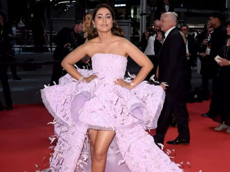 Hina Khan pens appreciation note for media post her red carpet appearance at Cannes 2022: 'I love when they stop me and ask me to pose'