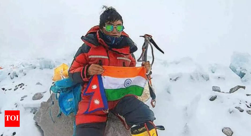 Cash-strapped Bengali Climber Gets Everest Nod | Kolkata News - Times of  India