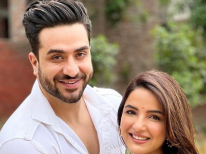Jasmin Bhasin and Aly Goni’s adorable pictures