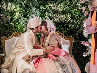 Kanika Kapoor pens a heartwarming note on her fairytale wedding with Gautam