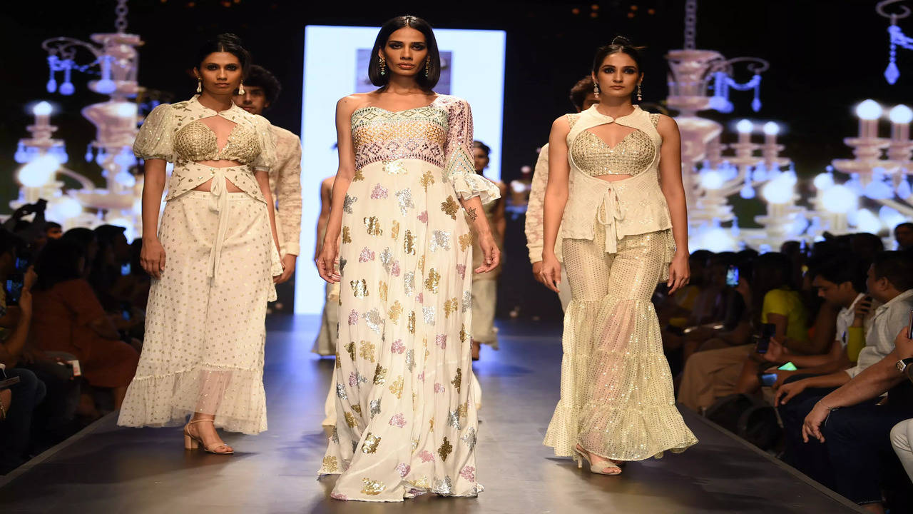 Indian Western Fusion Wear is what Millennials are Looking For in