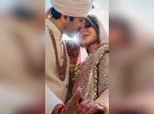 Kanika Kapoor's stylish wedding photos