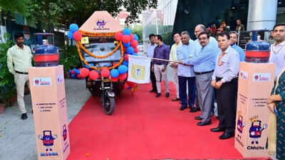 Lucknow: Indian Oil introduces 5 kg 'Chhotu' door-to-door gas cylinder  service | Lucknow News - Times of India