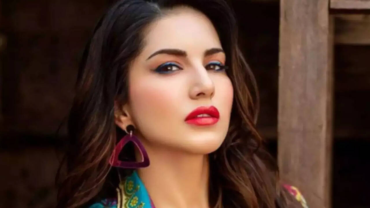 Sunny Leone on 'facing rejections': 'If someone's not giving it to you, you  go out and get it' | Hindi Movie News - Bollywood - Times of India