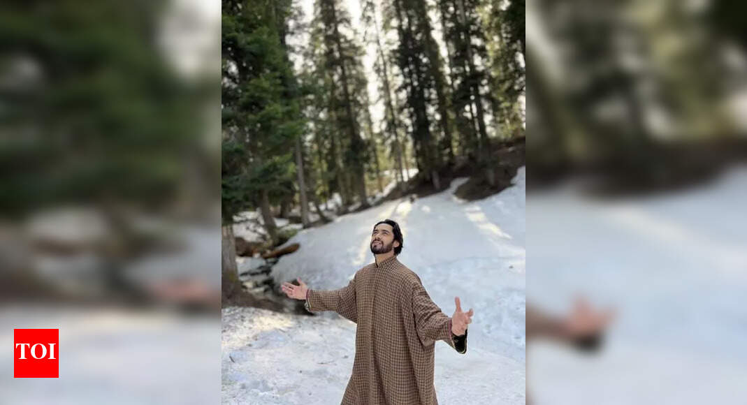 Rezwan Rabbani Sheikh back from his Kashmir holiday - Times of India