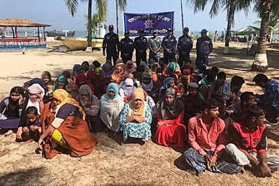 Rohingya refugee boat sinks off Myanmar, dozens dead or missing