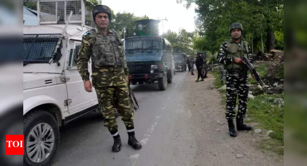 J&K: Policeman, minor daughter injured in firing by terrorists