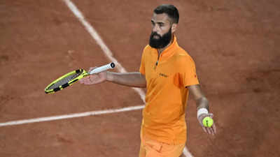 Paire implodes at French Open with 24 double faults