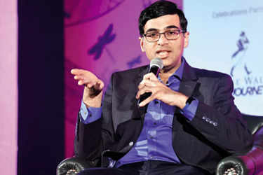 Giri tops leaderboard as Chessable Masters heads into KO stage