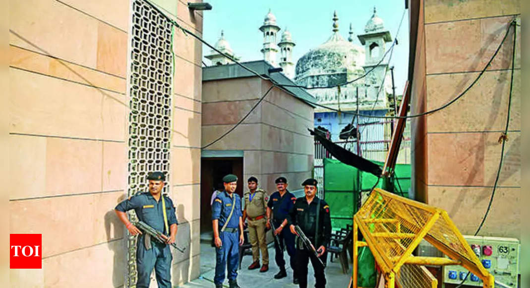 gyanvapi:   Gyanvapi: Judge to 1st hear mosque management’s ‘maintainability’ plea | India News – Times of India