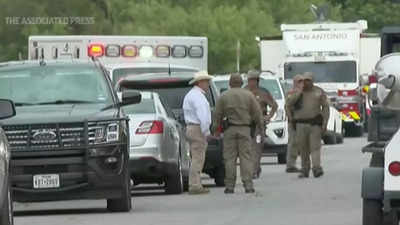 Texas school shooting: Teenage gunman kills 18 children