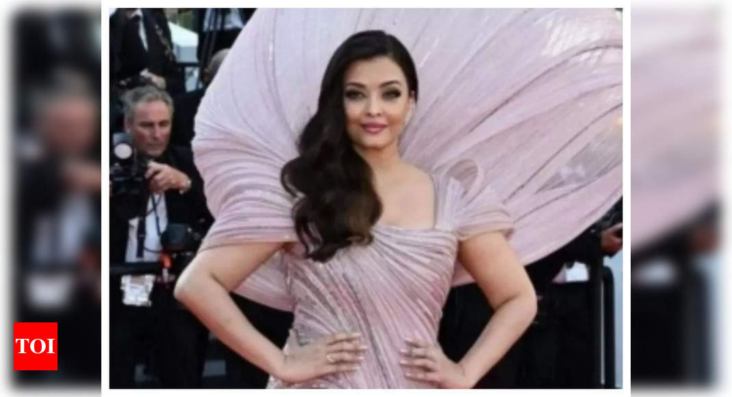 Aishwarya's modelling bill from '92 surfaces