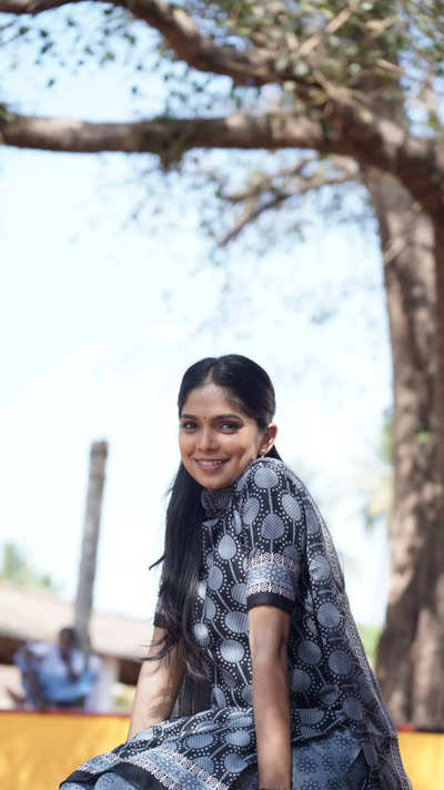Exclusive: Ayaana goes de-glam for village girl role in Dooradarshana
