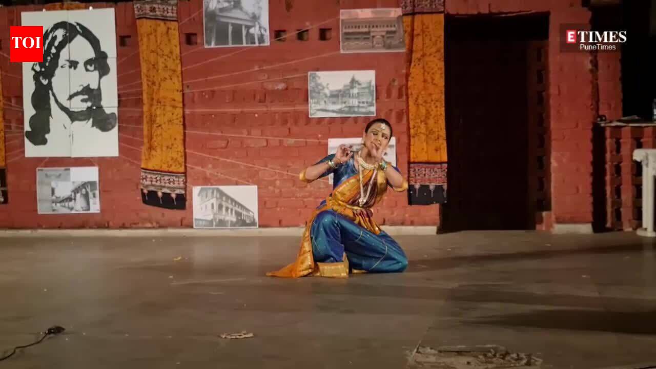 Kathak recital on Ravindra sangeet by Venu Riswadkar