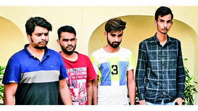 21-yr-old mountaineer among four held for stealing cameras