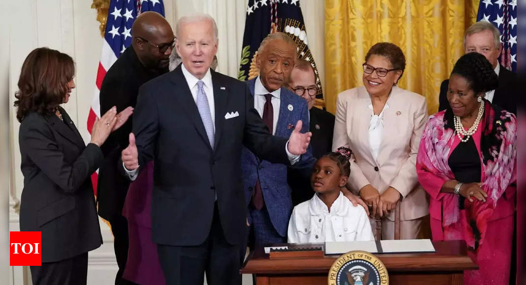 Biden signs policing order on anniversary of Floyd's death