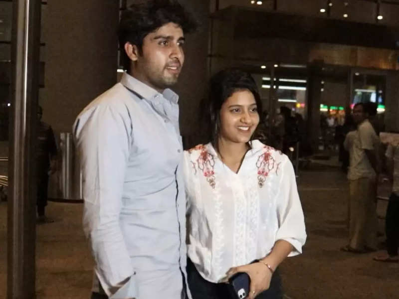 Lock Upp fame Anjali Arora spotted at the airport; goes to receive her boyfriend Aakash