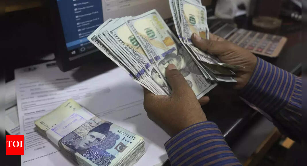 High inflation, growing political crisis: Will Pakistan follow Sri Lanka and default on debts?