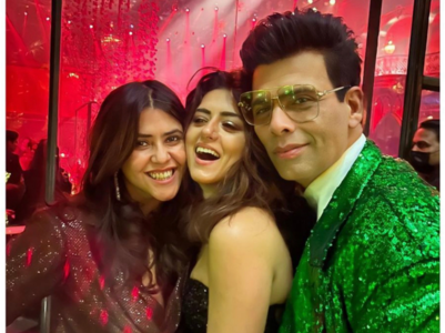 Ridhi shares a pic with Kjo and Ekta Kapoor