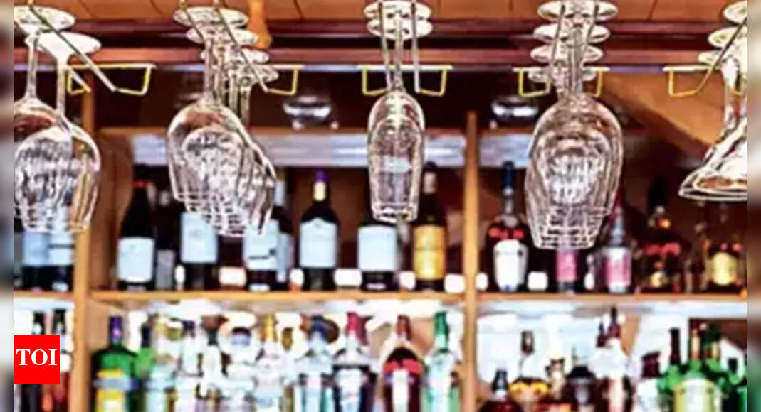 Police rejects Delhi government plan to keep bars open till 3am Delhi