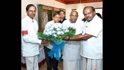 Telangana CM K Chandrasekhar Rao slams PM Narendra Modi, says efforts are on for 'ujwal Hindustan'