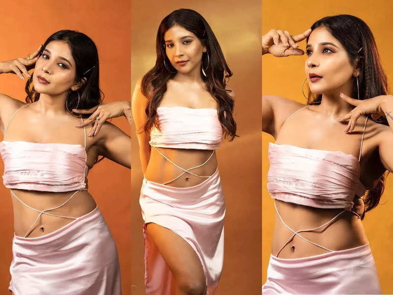 Sakshi Agarwal dolls up in sparkling outfits; See pics