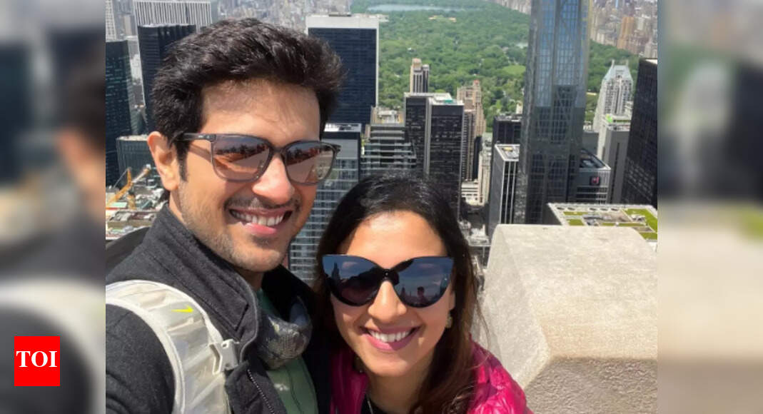 Raunaq Kamdar shares a happy selfie with girlfriend Netri Sheth as the ...