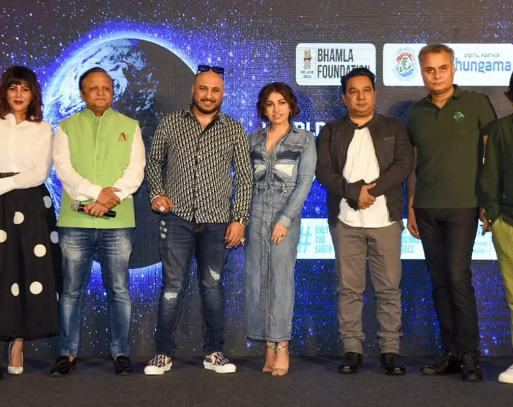 
Tulsi Kumar, B Praak, Ahmed Khan, Swanand Kirkire attend the OnlyOneEarth event in Mumbai

