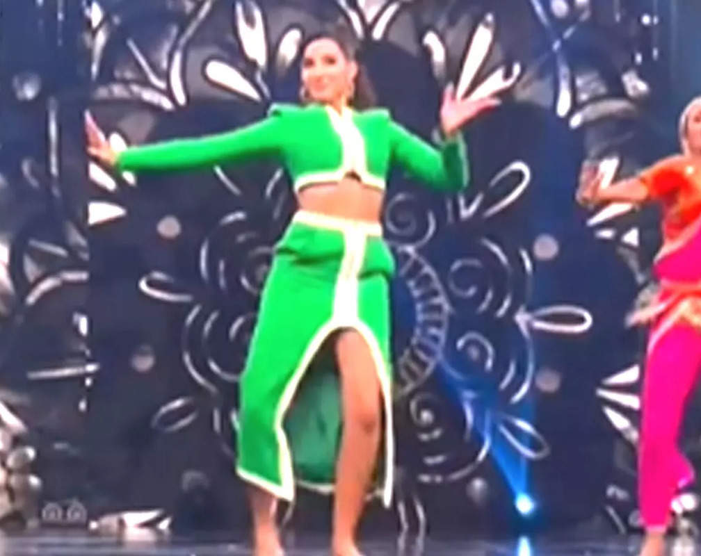 
Nora Fatehi breaks into Lavni on the stage of ‘Dance Deewane Juniors’; watch her fiery performance
