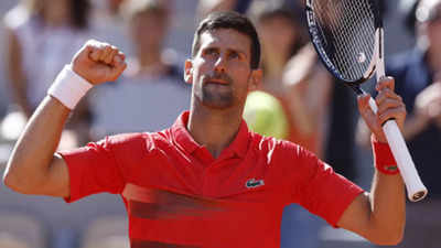 Djokovic eases into French Open last 16