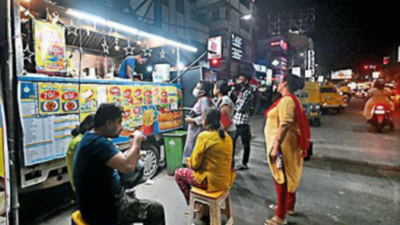 Popular abroad, food trucks now spice up Kolkata’s street cuisine
