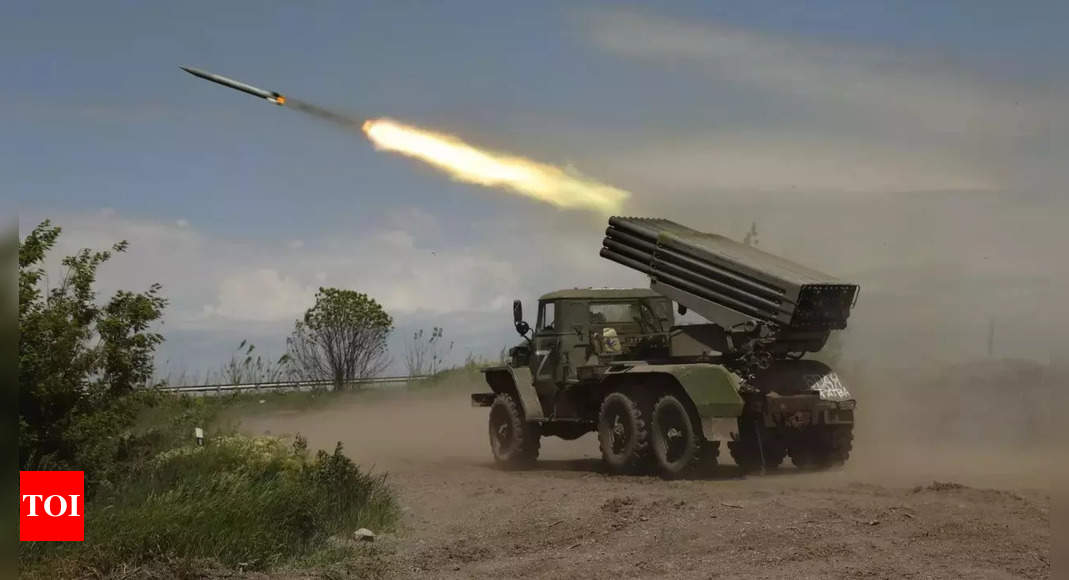 Russian troops storm city amid eastern Ukraine bombardments