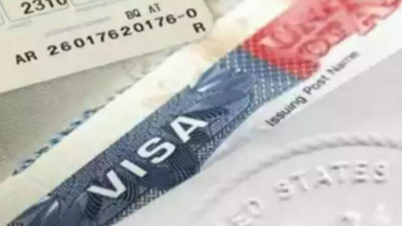 Where is the visa number located on a B1/B2 tourist visa? : r/USCIS