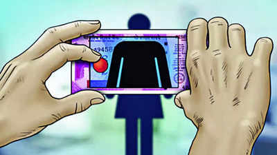 Uttar Pradesh: Man rapes 17-yr-old, extorts Rs 8 lakh by threatening to upload video