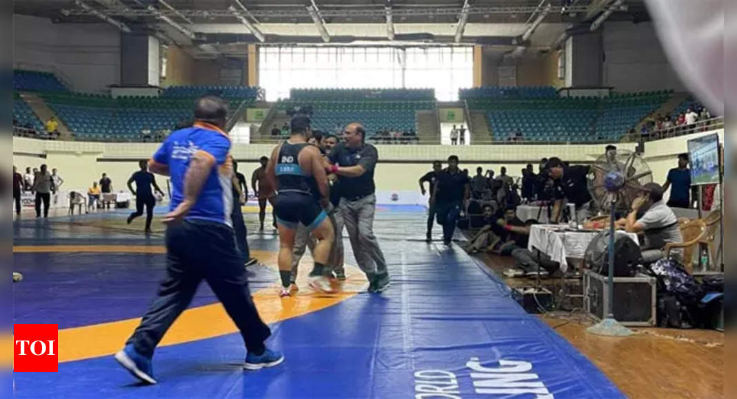 Referee Jagbir Singh stands vindicated, UWW stamps his decision in Satender Malik bout | More sports News – Times of India