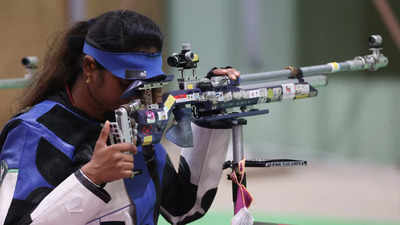 Indian women's and men's air rifle teams reach medal rounds