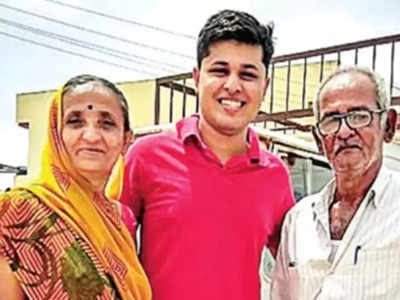 UPSC CSE Result 2021: Kutch auto driver's son cracks Civil Services exam
