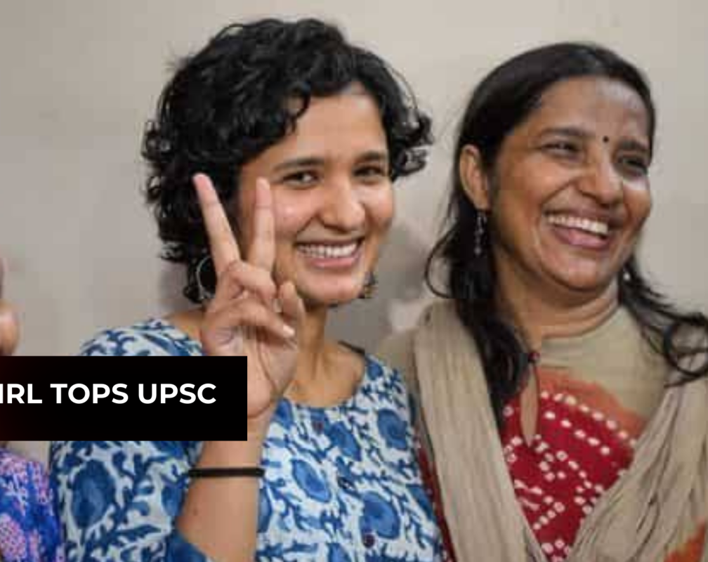 
Delhi student Shruti Sharma tops UPSC exams
