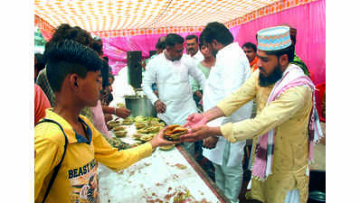 Bada Mangal becomes a bhandara of brotherhood with multi-faith hosts