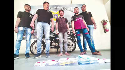 Ahmedabad: 2 held in Vastrapur with Rs 42 lakh mephedrone