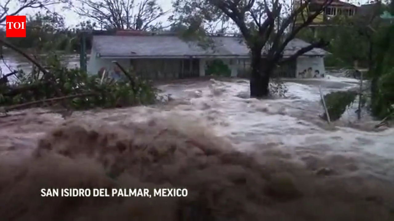 First hurricane of the pacific season makes landfall in Southern Mexico
